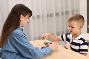 Asperger Sendromu Nedir? Belirtileri, Tanı Süreci ve Destek